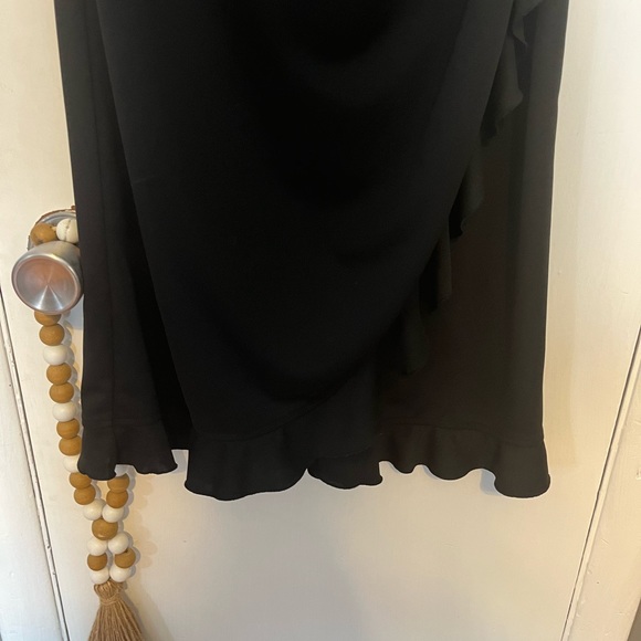 EXPRESS LITTLE BLACK DRESS - Picture 2 of 6